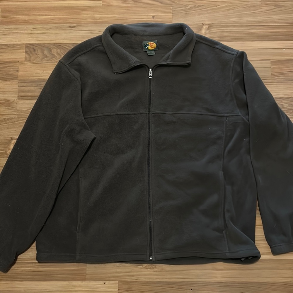Bass Pro Shops Sweater